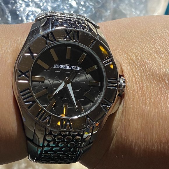 GORGEOUS MEN'S DYRBERG/KERN WATCH (EUC) - Picture 2 of 11